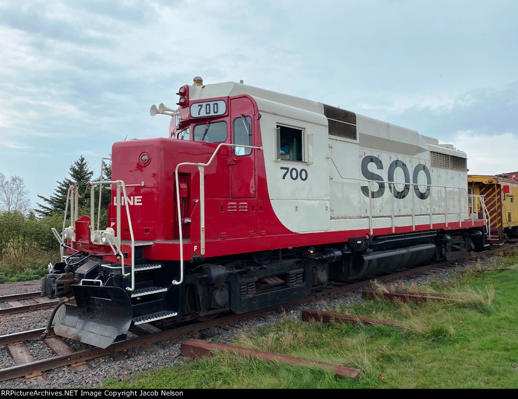 SOO 700